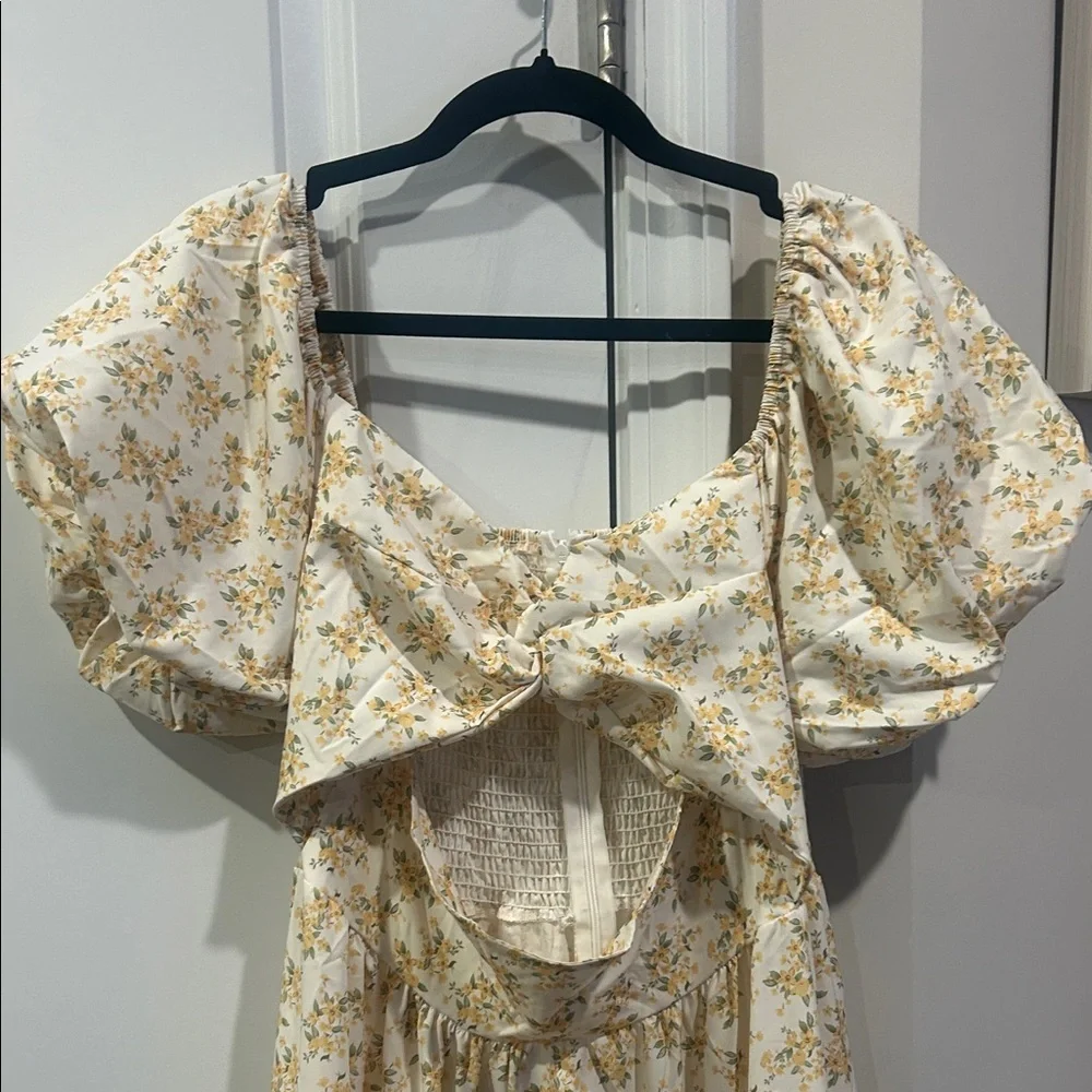 Chic Floral Ruffle Maxi Dress - Picture 3 of 3